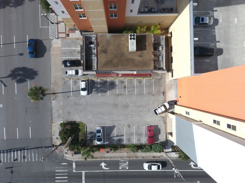 More Photos Of 692 N Orange Ave, Orlando Freestanding For Lease
