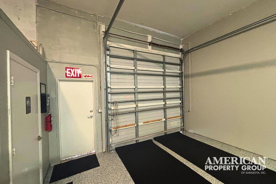 More Photos Of 19800 Veterans Blvd, Port Charlotte Warehouse For Sale