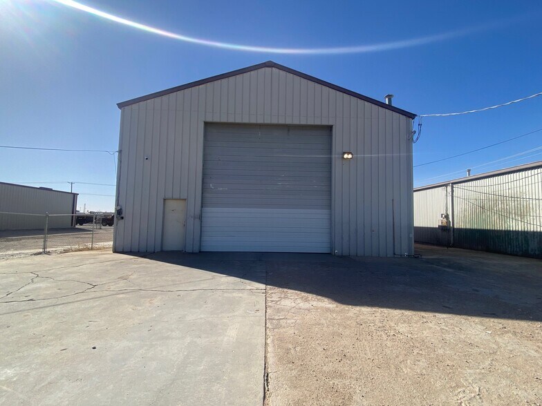 More Photos Of 8330 N County Rd W, Odessa Industrial For Lease