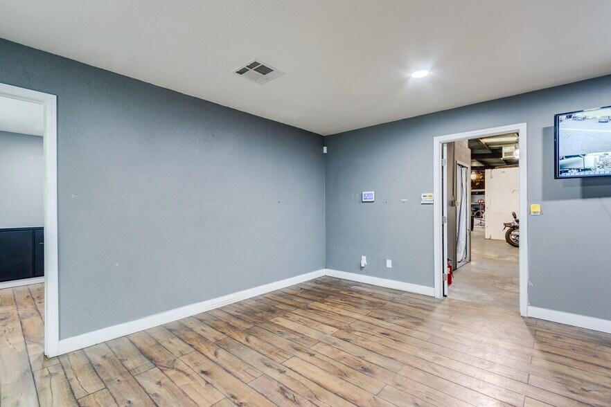 More Photos Of 448 S Pershing Ave, San Bernardino Warehouse For Sale