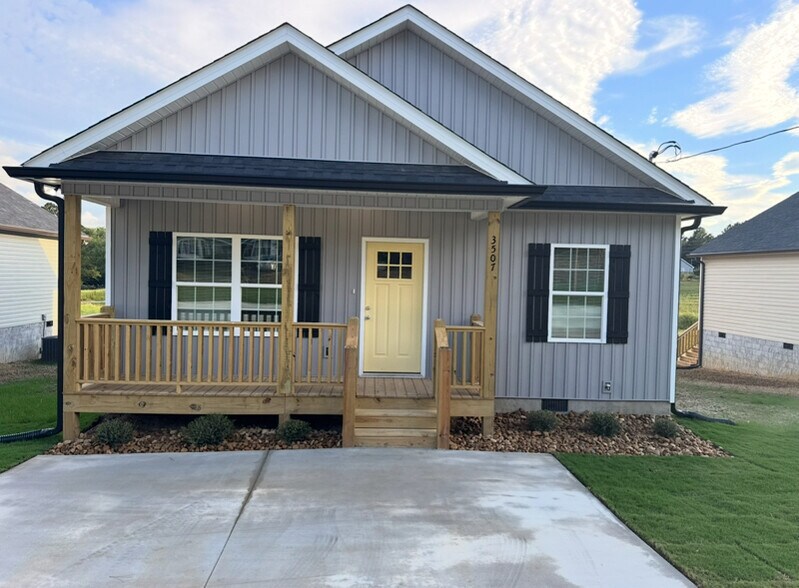 More Photos Of 112 Wildwood Rd NE, Dalton Multifamily For Sale