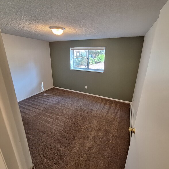 More Photos Of 1065 Magnolia St, Colorado Springs Apartments For Sale