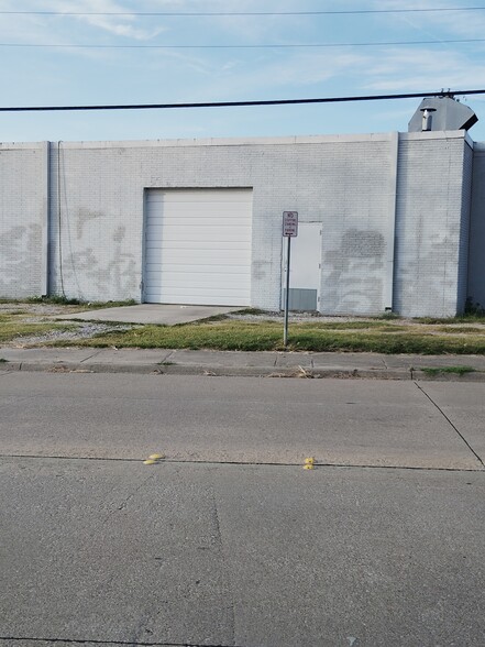 More Photos Of 2511 National Dr, Garland Industrial For Sale