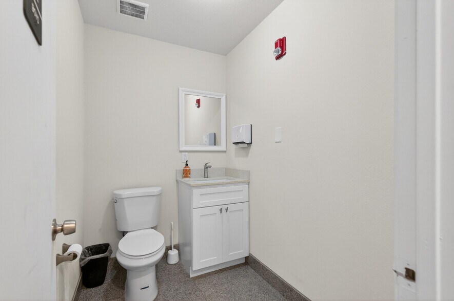 More Photos Of 3676 E Dakota Ave, Fresno Assisted Living For Sale