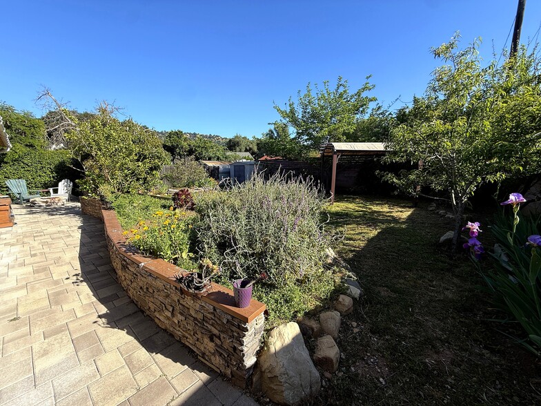 More Photos Of 50 Portal St, Oak View Multifamily For Sale