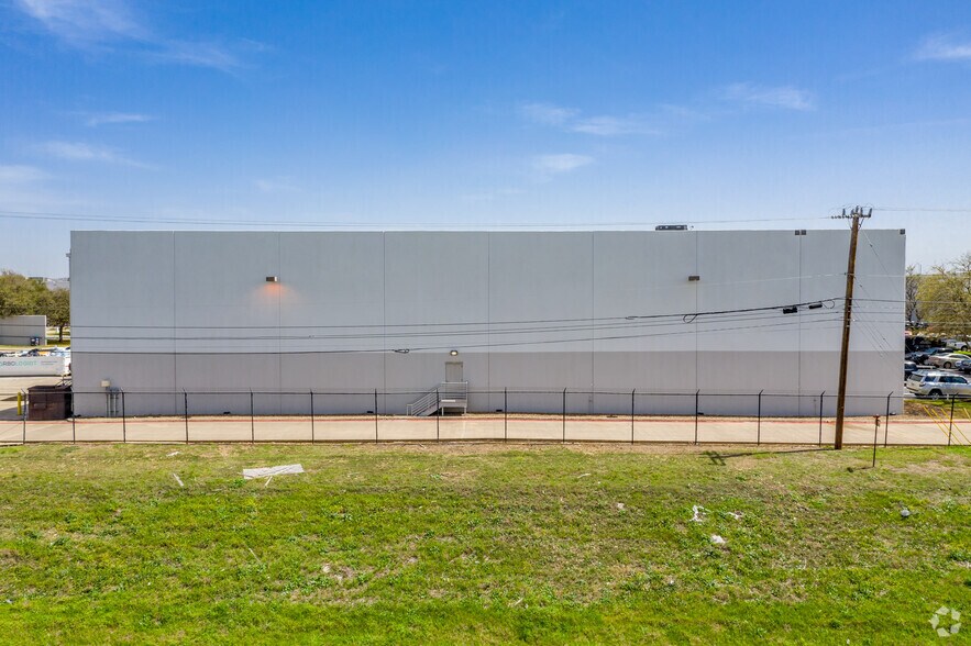 More Photos Of 4710 Perrin Crk, San Antonio Warehouse For Lease