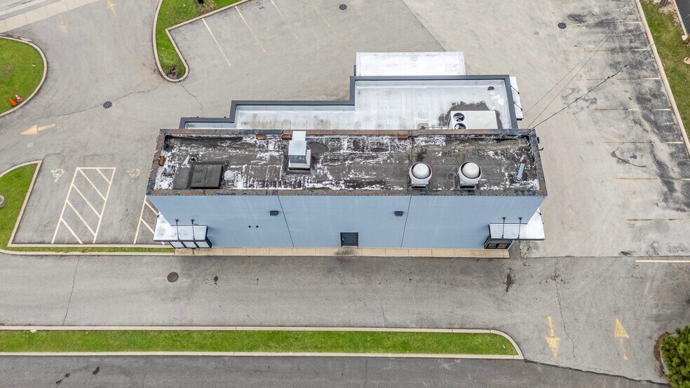 More Photos Of 720 E Rand Rd, Mount Prospect Fast Food For Sale