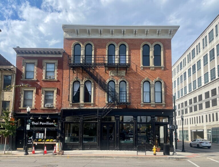 Primary Photo Of 401-403 Scott Blvd, Covington Storefront Retail Residential For Lease