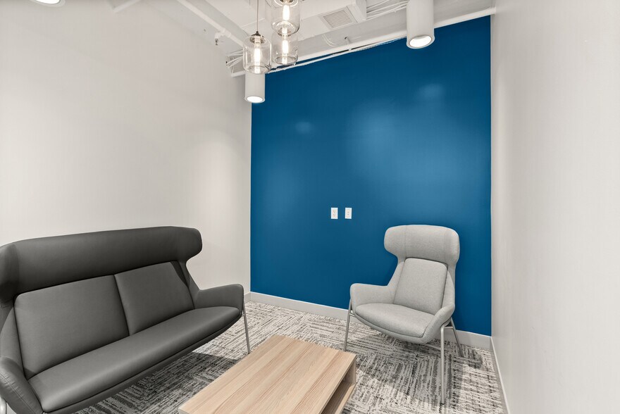 More Photos Of 1550 Crystal Dr, Arlington Office For Lease