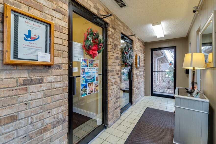 More Photos Of 5710 Watauga Rd, Watauga Office For Lease