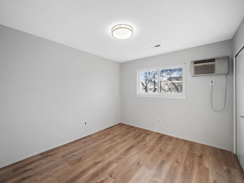 More Photos Of 230 Plymouth Rd, Plymouth Apartments For Sale