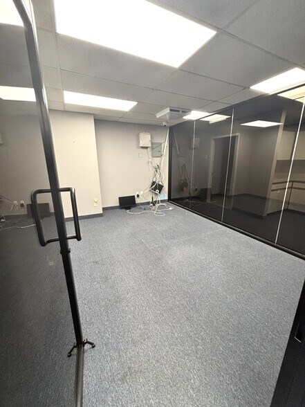 More Photos Of 72 Sharrott Ave, Staten Island Office For Lease