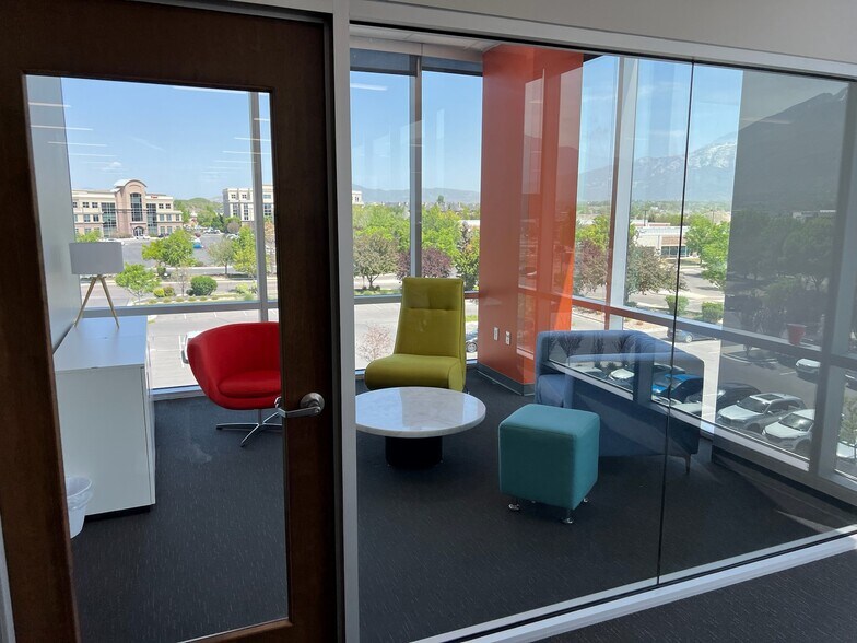 More Photos Of 2100 W Pleasant Grove Blvd, Pleasant Grove Office For Lease