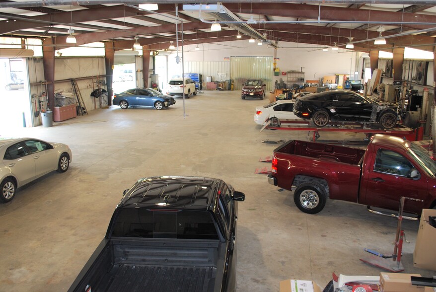 More Photos Of 15920 Kuykendahl Rd, Houston Auto Repair For Sale