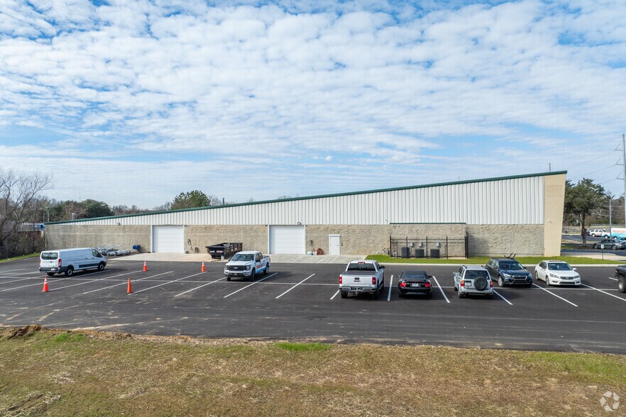 More Photos Of 249 W Mitchell Ave, Jackson Distribution For Sale