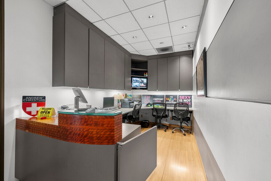 More Photos Of 1631 Gardena Ave, Glendale Industrial For Sale