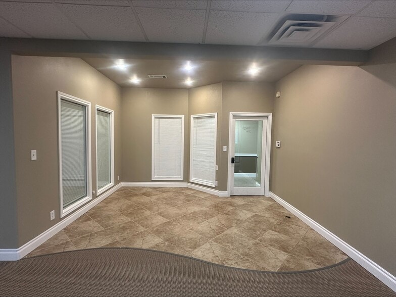 More Photos Of 2760 N Academy Blvd, Colorado Springs Loft Creative Space For Lease