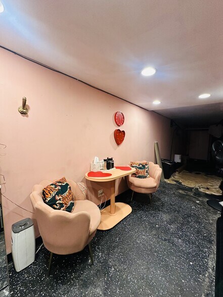 More Photos Of 192 Orchard St, New York Apartments For Lease