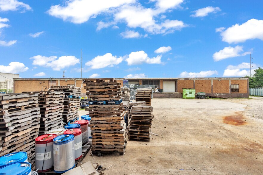 More Photos Of 1219 New Savannah Rd, Augusta Distribution For Lease