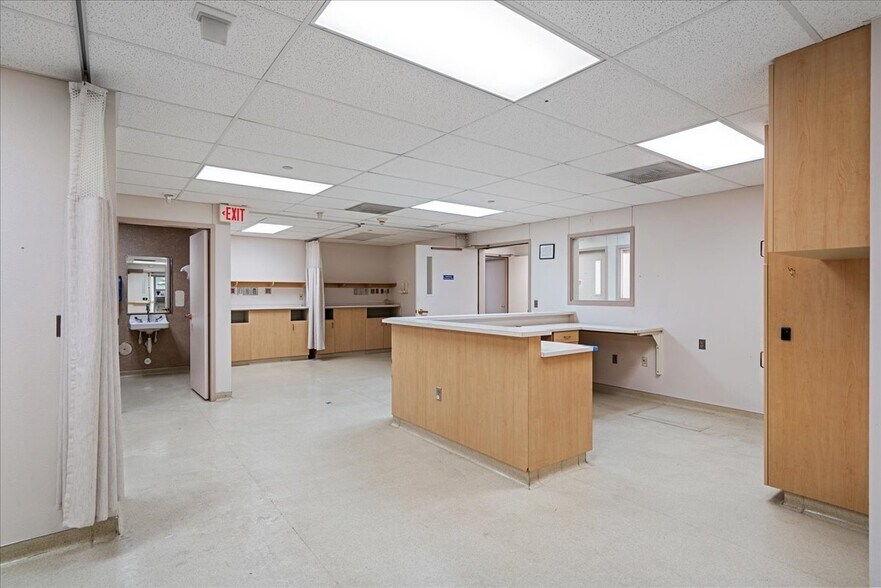More Photos Of 3235 Sparks Rd, Cheyenne Medical For Lease