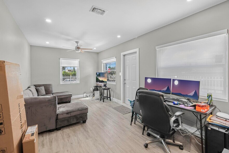 More Photos Of 3705 NW 35th Ave, Miami Warehouse For Sale