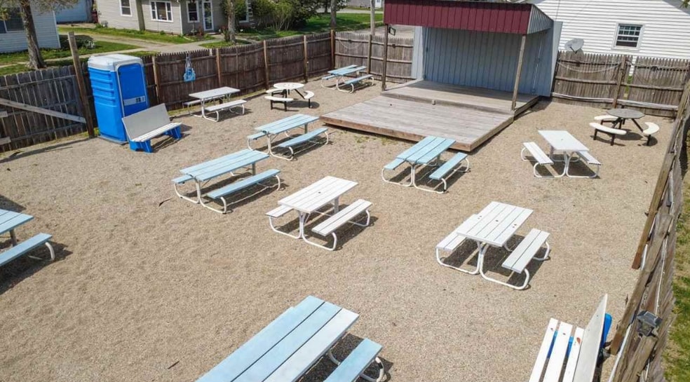 More Photos Of 160 Maincross St, Eldorado Bar For Sale
