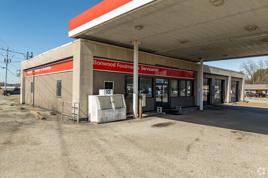 More Photos Of 1911 S Highland Ave, Jackson Service Station For Lease