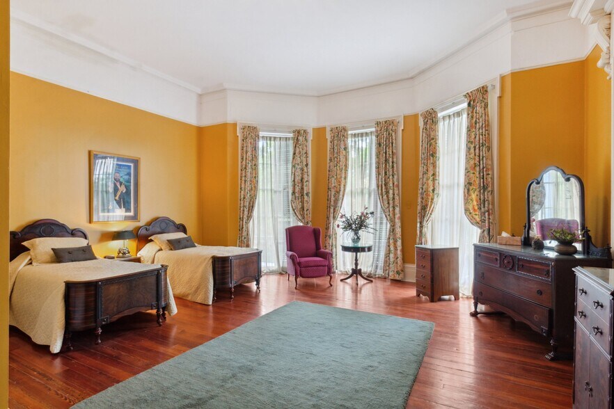 More Photos Of 1410 Jackson Ave, New Orleans Lodge Meeting Hall For Sale