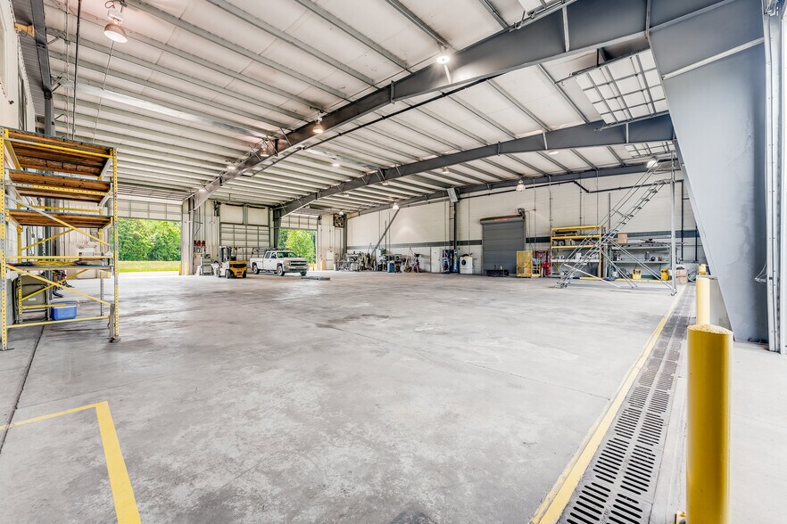 More Photos Of 55 Pleasants Industrial Park, Waverly Warehouse For Sale