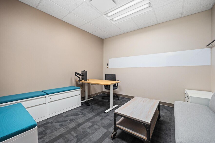 More Photos Of 6533 N Galena Rd, Peoria Manufacturing For Lease