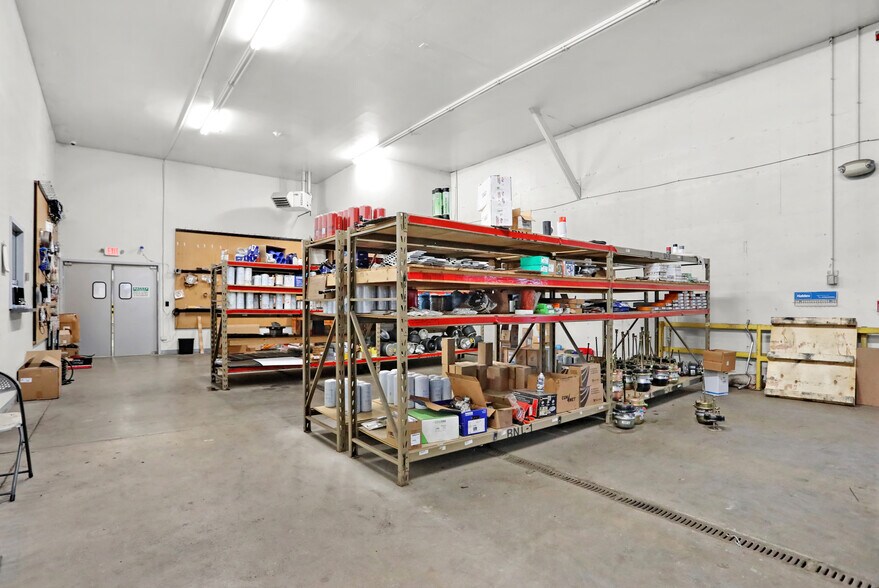 More Photos Of 1116 W County Road 450 N, Brazil Truck Terminal For Lease