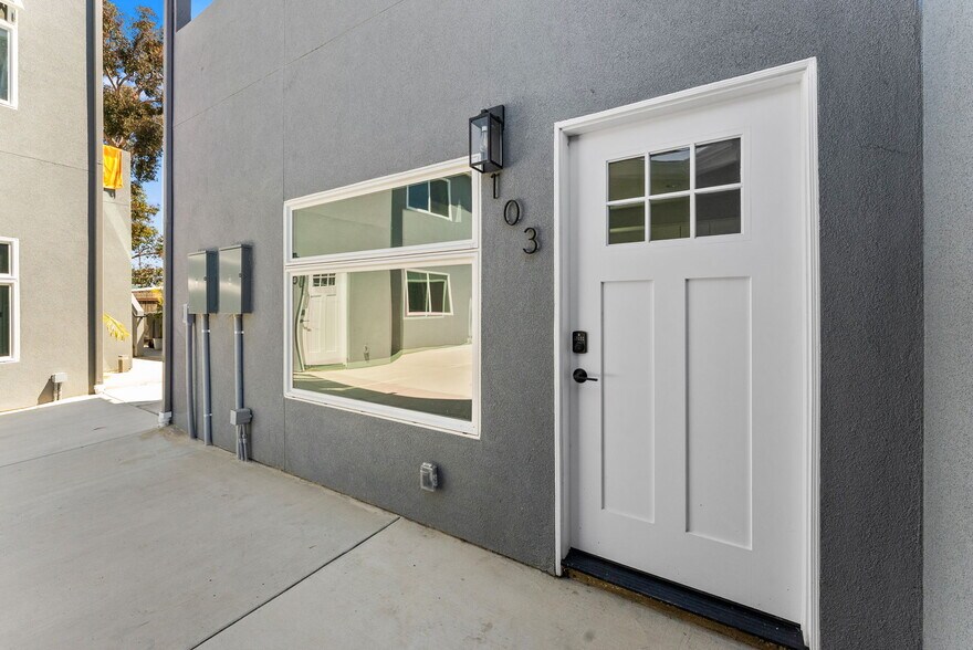 More Photos Of 4864 Fond du Lac Ct, San Diego Apartments For Sale