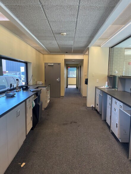 More Photos Of 334 Des Plaines Ave, Forest Park Bank For Lease