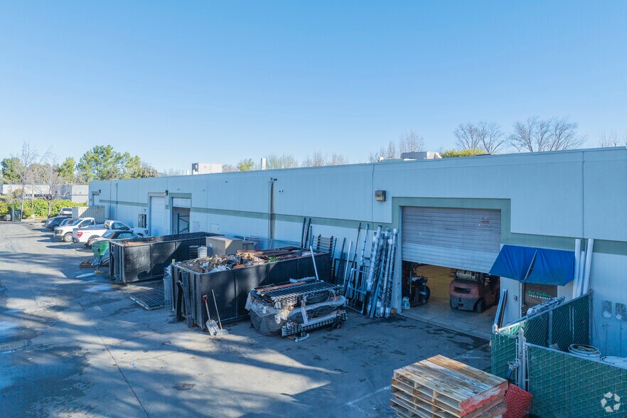 More Photos Of 1220 Quarry Ln, Pleasanton Research And Development For Lease