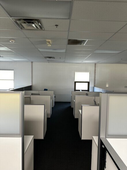 More Photos Of 3930 Traxler Ct, Bay City Medical For Sale