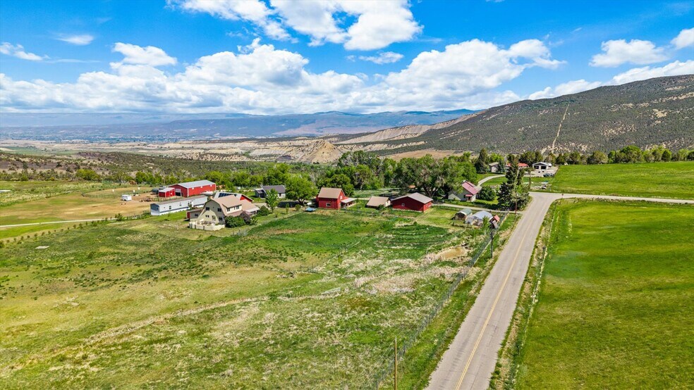 More Photos Of 41990 Cottonwood Creek Rd, Crawford Apartments For Sale