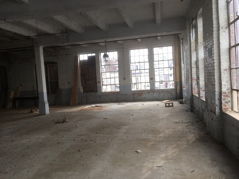 More Photos Of 506 N 12th St, Reading Industrial For Sale