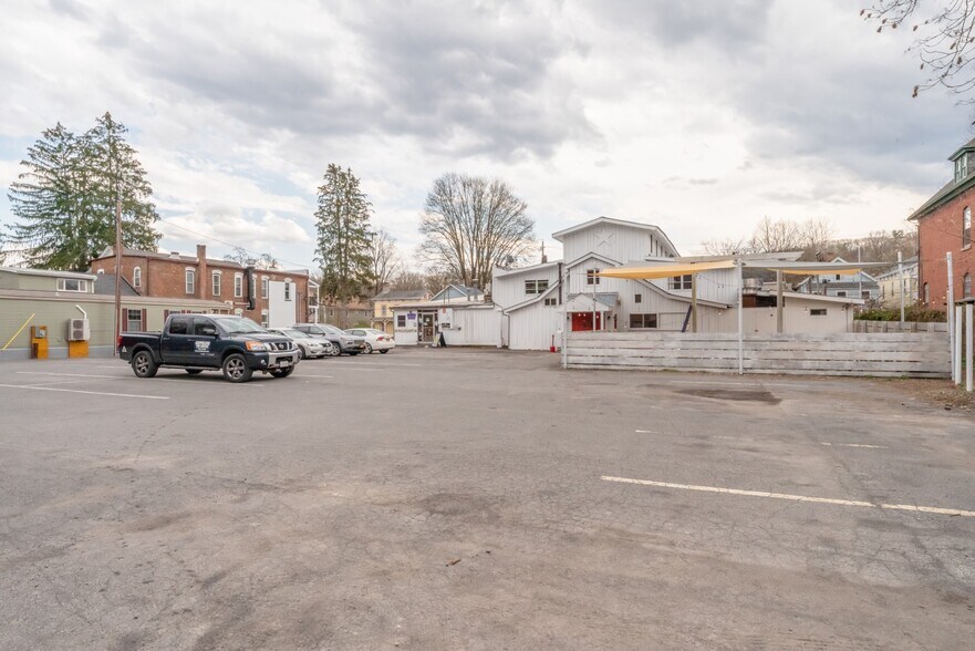 More Photos Of 388 Main St, Rosendale Restaurant For Sale