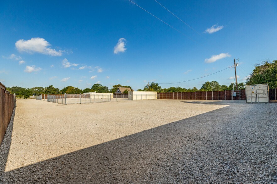 More Photos Of 481 Rose Garden Dr, McKinney Land For Lease