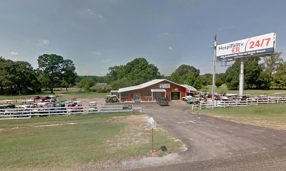 Primary Photo Of 17490 US Highway 69 S, Tyler Showroom For Sale