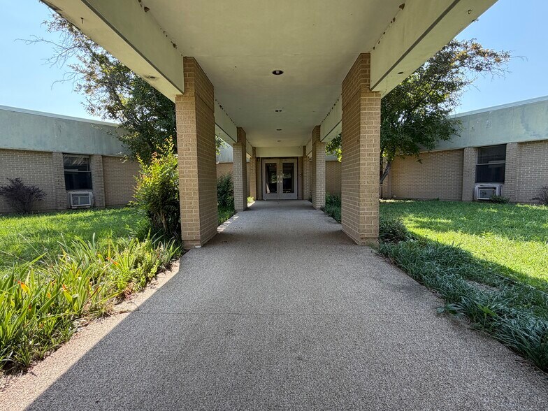 More Photos Of 10A Highway 289, Horseshoe Bend Skilled Nursing Facility For Sale