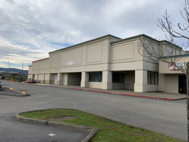Primary Photo Of 328-338 Dakota St, Sutherlin General Retail For Lease