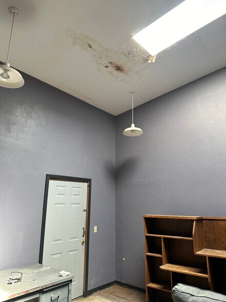 More Photos Of 722 Locust St, Garberville Storefront Retail Residential For Sale