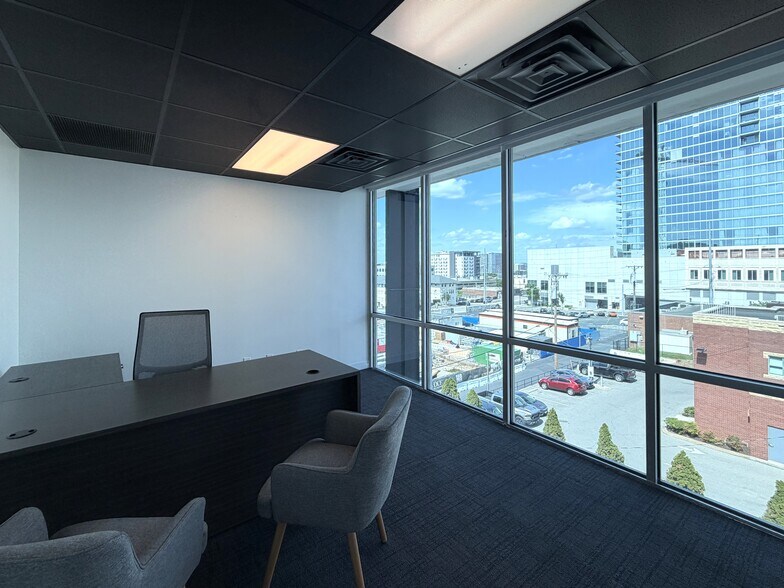 More Photos Of 1720 W End Ave, Nashville Office For Lease