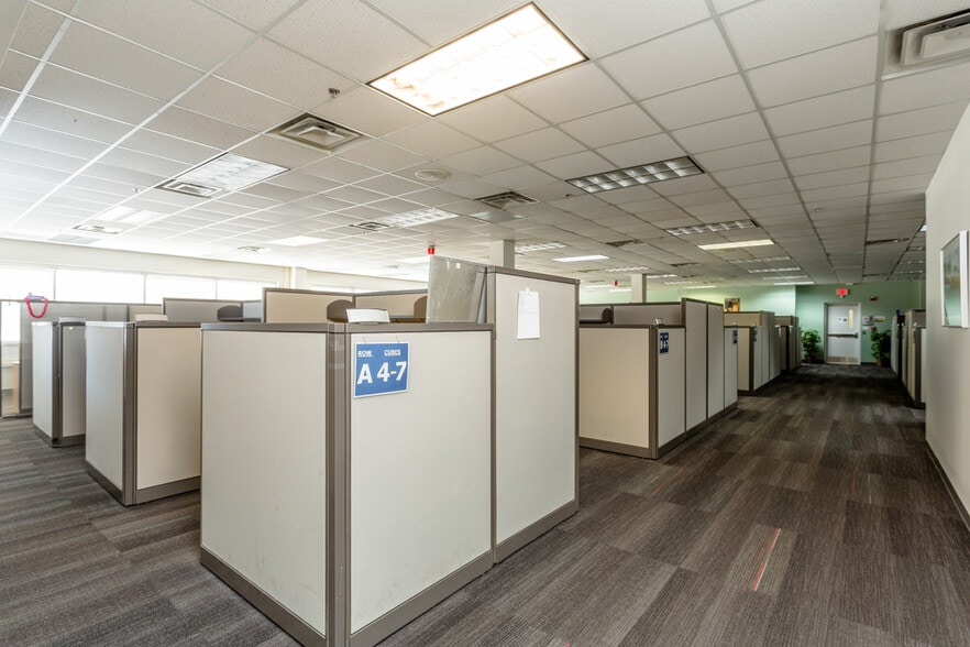 More Photos Of 1450 Technology Dr, Harrisonburg Office For Sale