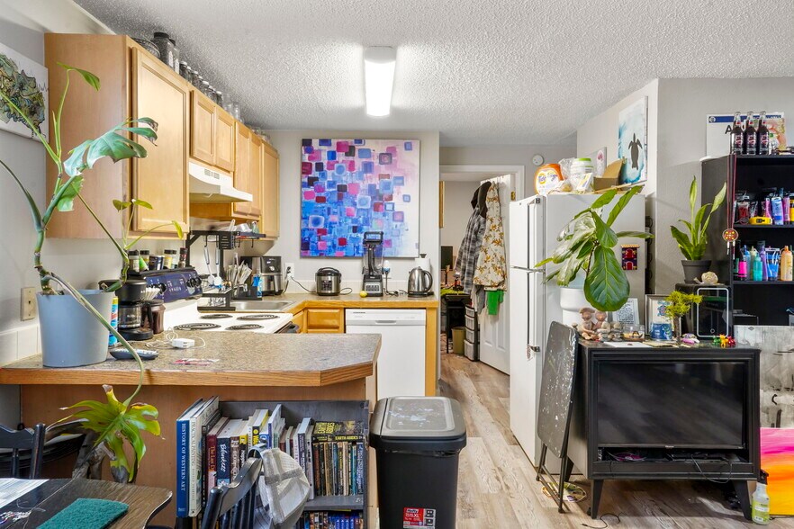 More Photos Of 316 E Brookside, Colorado Springs Apartments For Sale