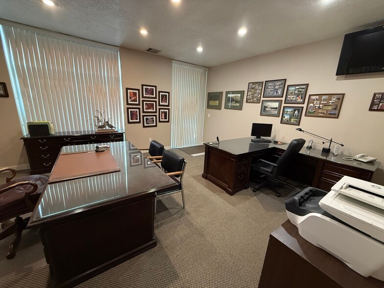 More Photos Of 7777 S Allen St, Midvale Light Manufacturing For Sale