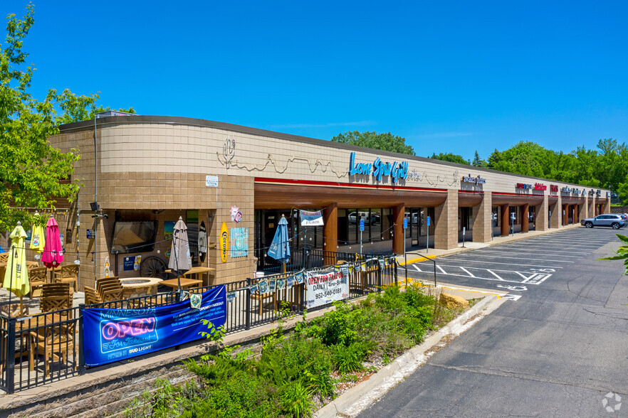 Primary Photo Of 10976-11032 Cedar Lake Rd, Minnetonka Freestanding For Lease