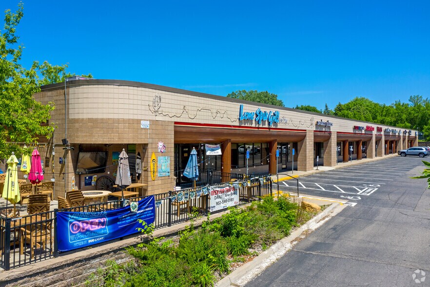More Photos Of 10976-11032 Cedar Lake Rd, Minnetonka Freestanding For Lease