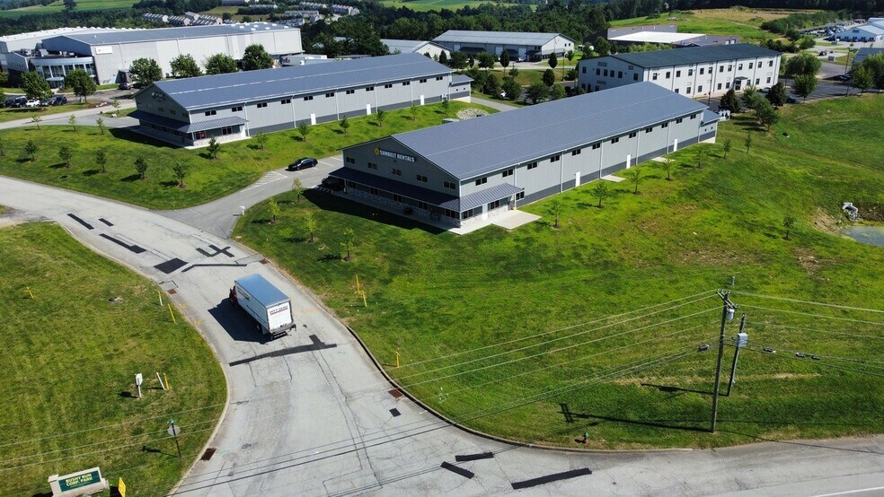 More Photos Of 1000 Randall Ct, Export Warehouse For Lease